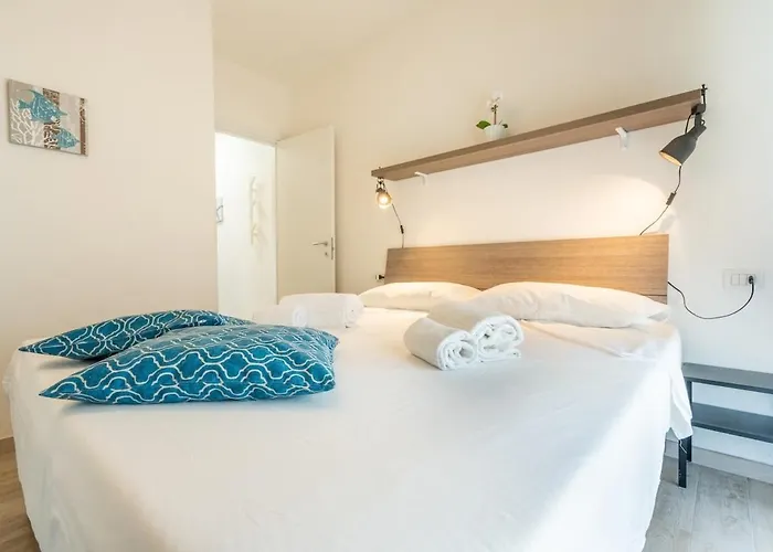 Vakantiehuis Stella Marina House - A Short Walk From The Sea Isola Rossa (Sassari)