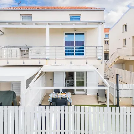Stella Marina House - A Short Walk From The Sea *
