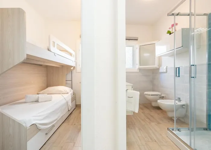Stella Marina House - A Short Walk From The Sea
